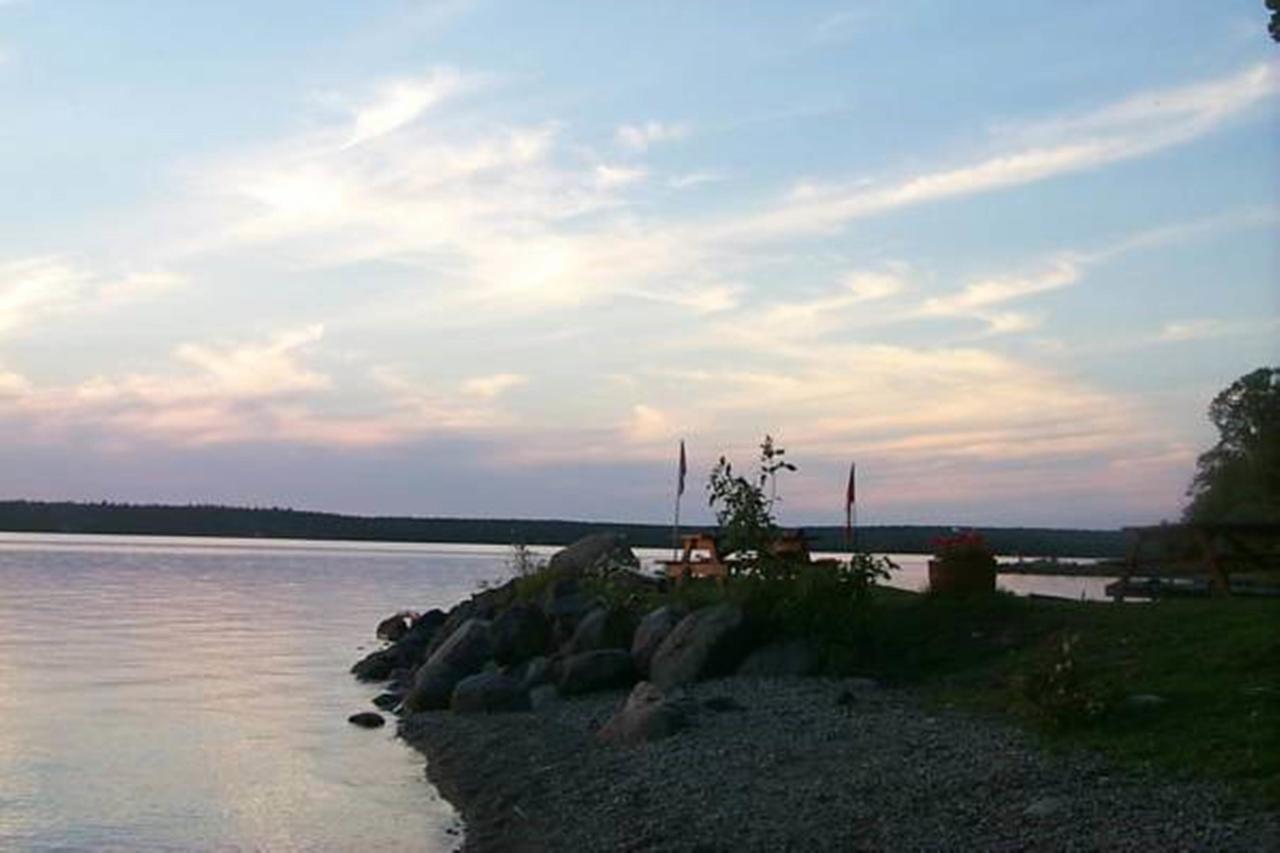 Wee Point Resort Manitowaning ภายนอก รูปภาพ